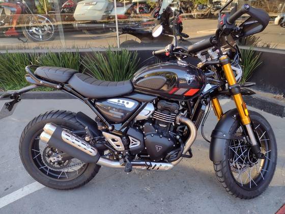 TRIUMPH SCRAMBLER 400 X 
